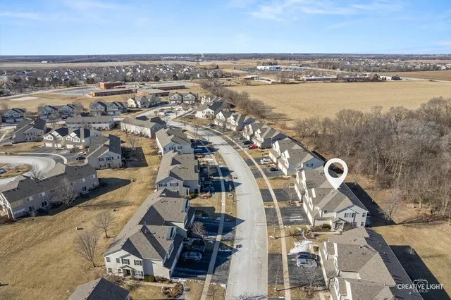 $284,900 | 3863 Munson Street, Unit 3863, Plano, IL 60545