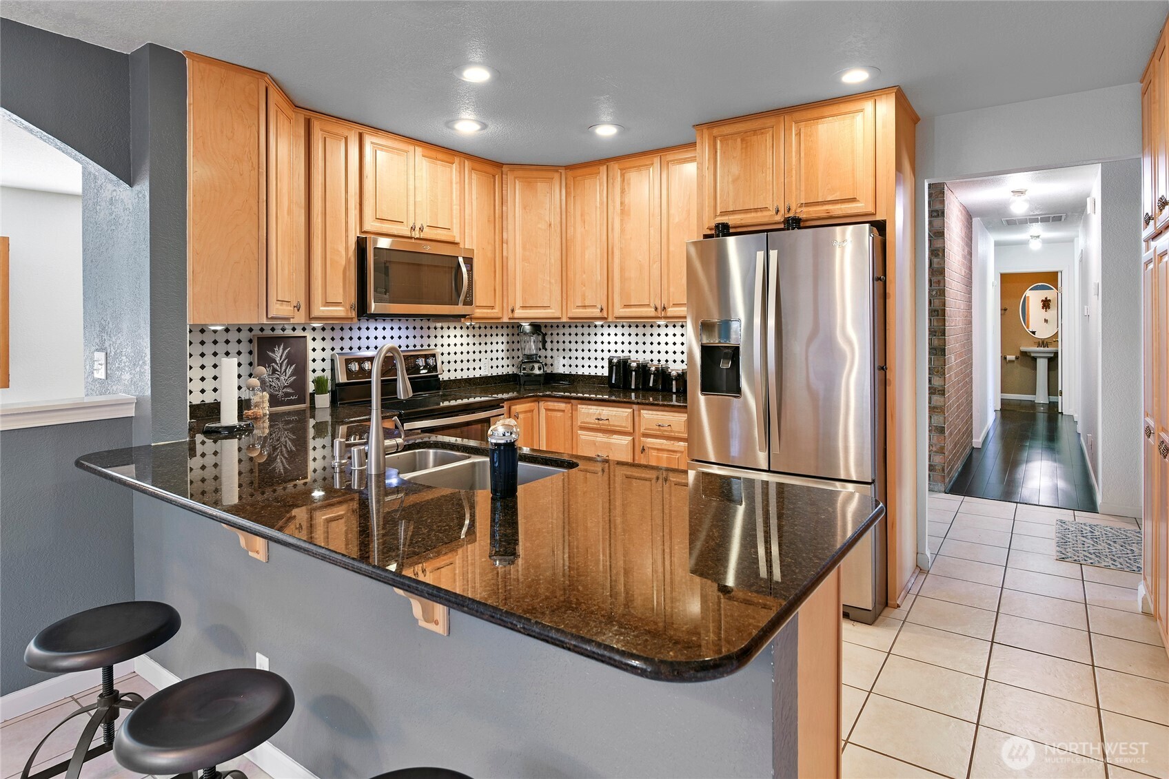 20417 Pugh Road Northeast Poulsbo, WA 98370 - Photo 10 of 36 Gallery Image 10