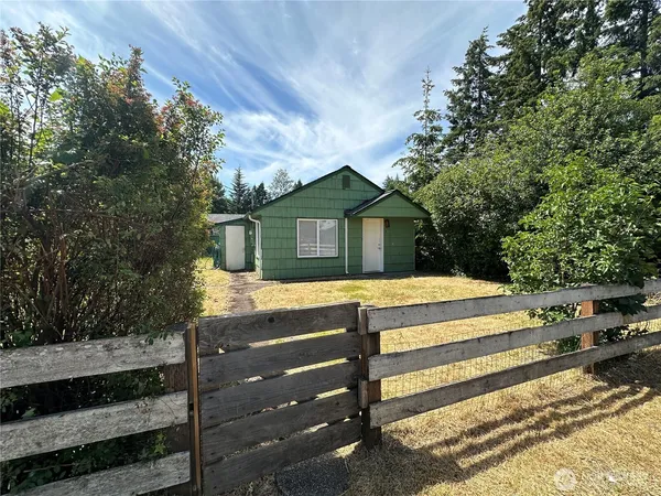 $1,565 | 1711 Steven Street, Shelton, WA 98584