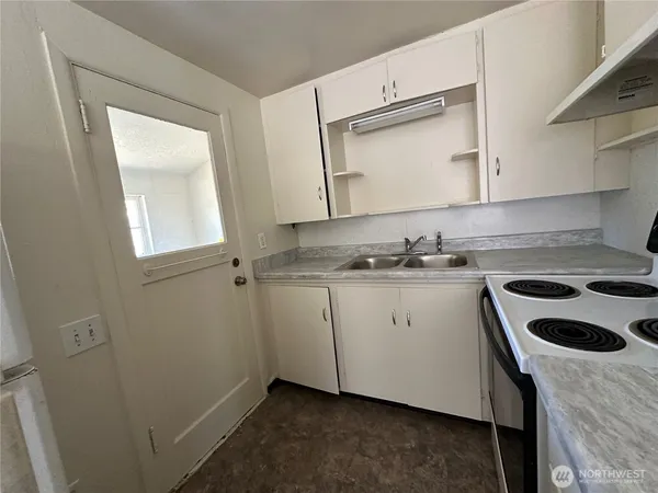 $1,565 | 1711 Steven Street, Shelton, WA 98584