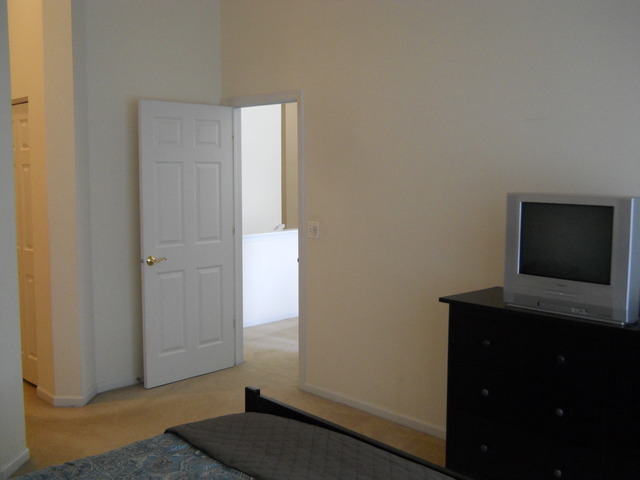 338 Quarry Ridge Circle Sugar Grove, IL 60554 - Photo 11 of 22 a view of an empty room