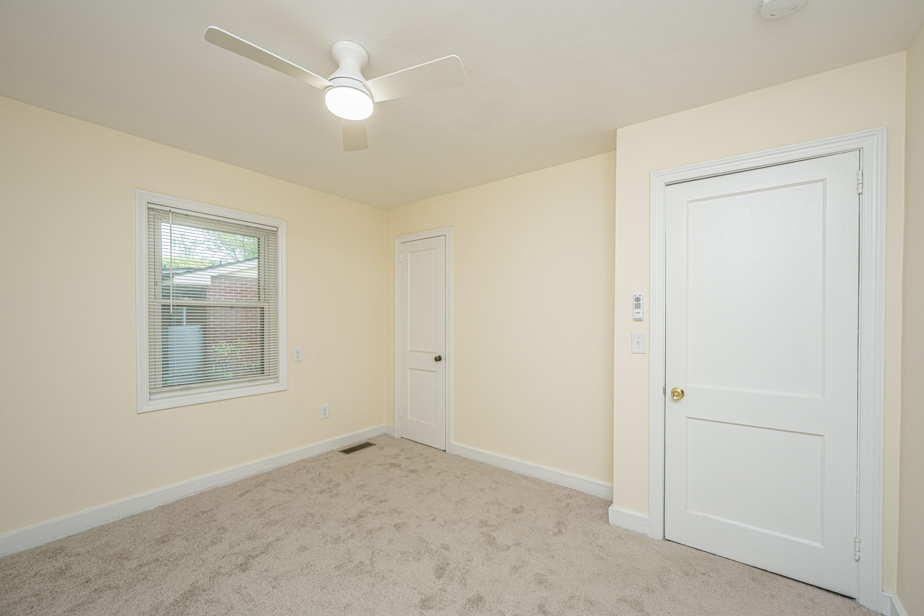 1010 West Recess Road Hanahan, SC 29410 - Photo 12 of 24 1010WRecessRdINT014