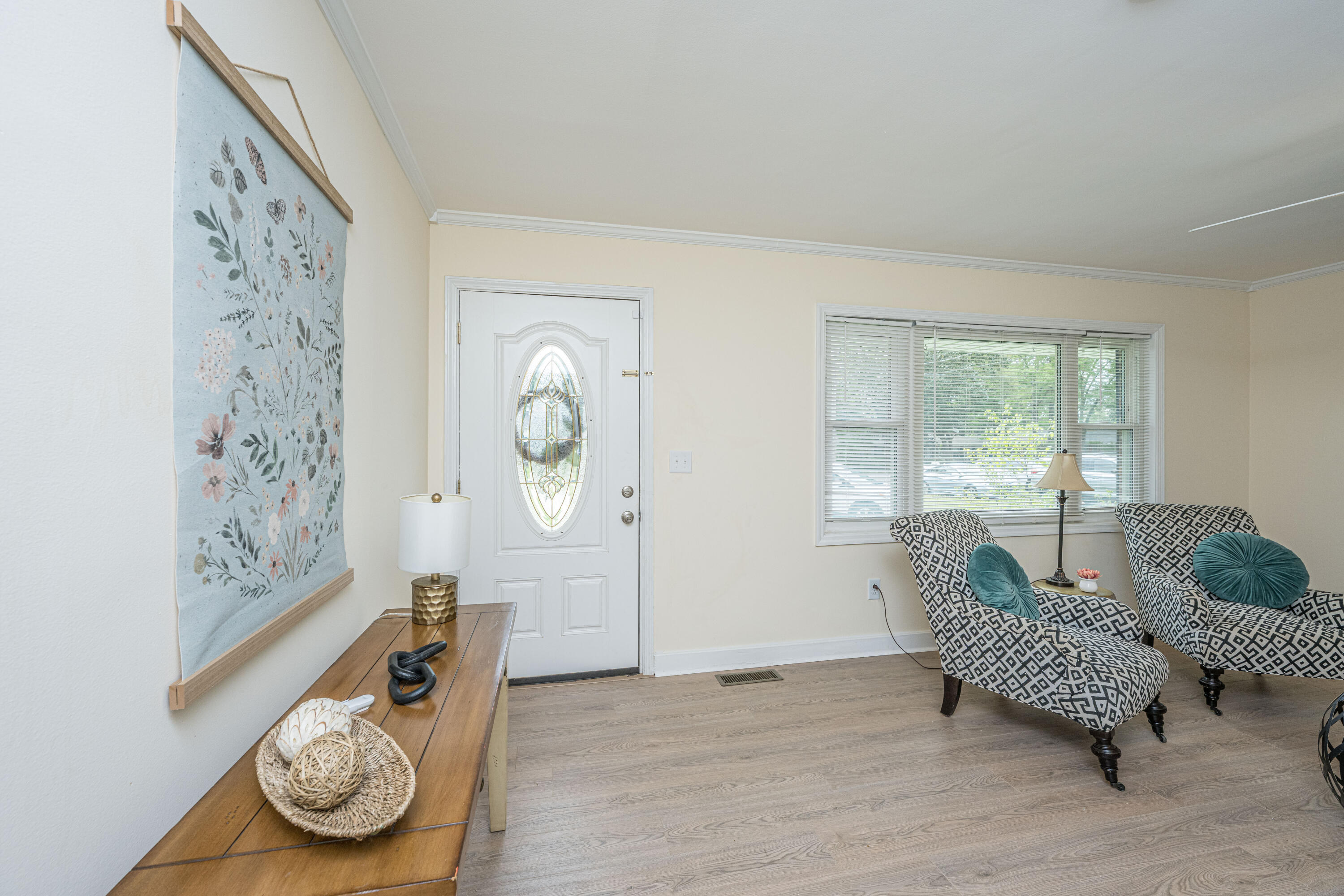 1010 West Recess Road Hanahan, SC 29410 - Photo 3 of 24 1010WRecessRdINT001