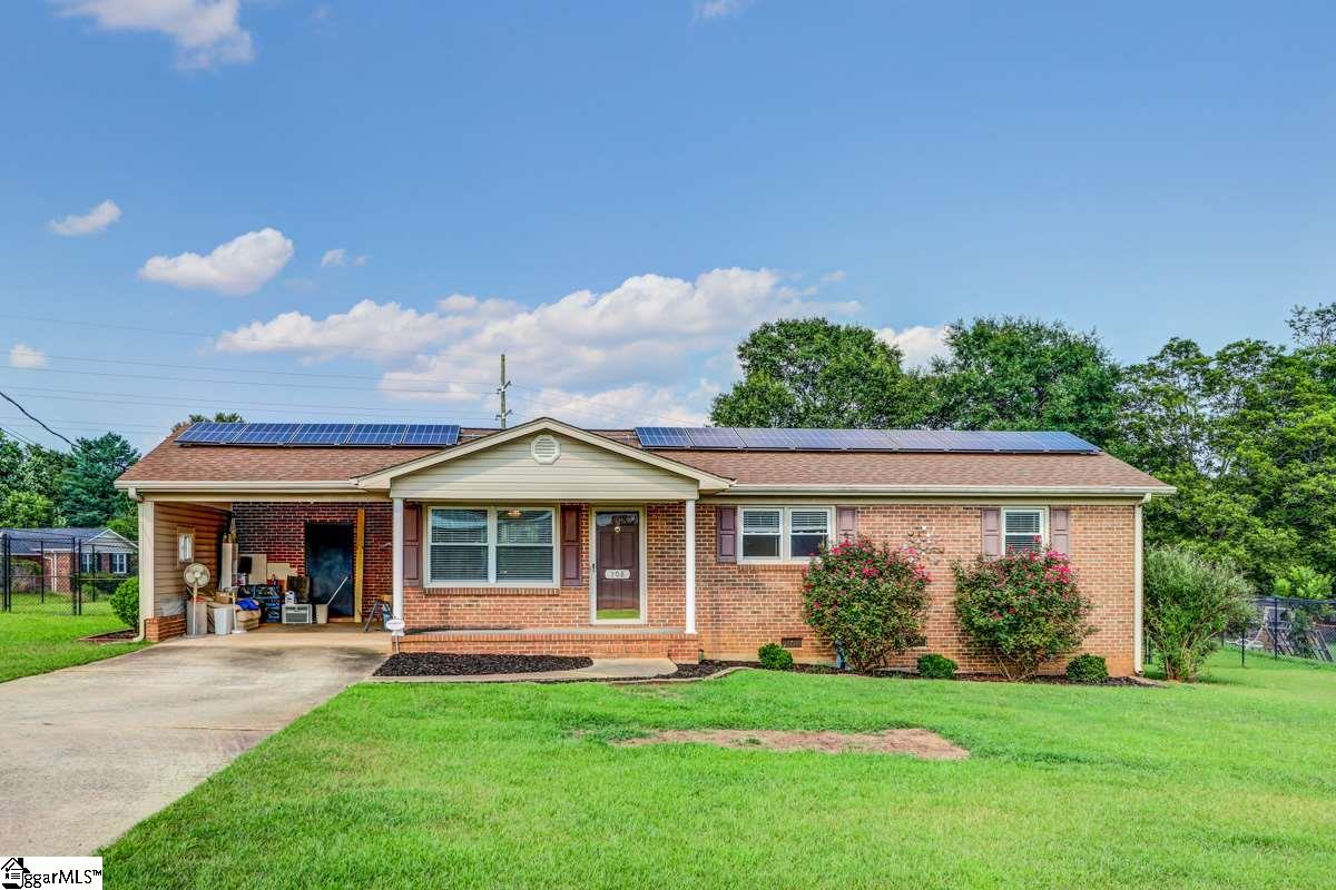 108 Hicks Road Greenville, SC 29605 - Photo 1 of 28 Gallery Image 1