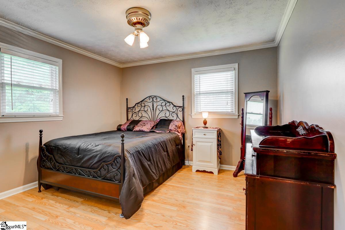 108 Hicks Road Greenville, SC 29605 - Photo 2 of 28 Gallery Image 2