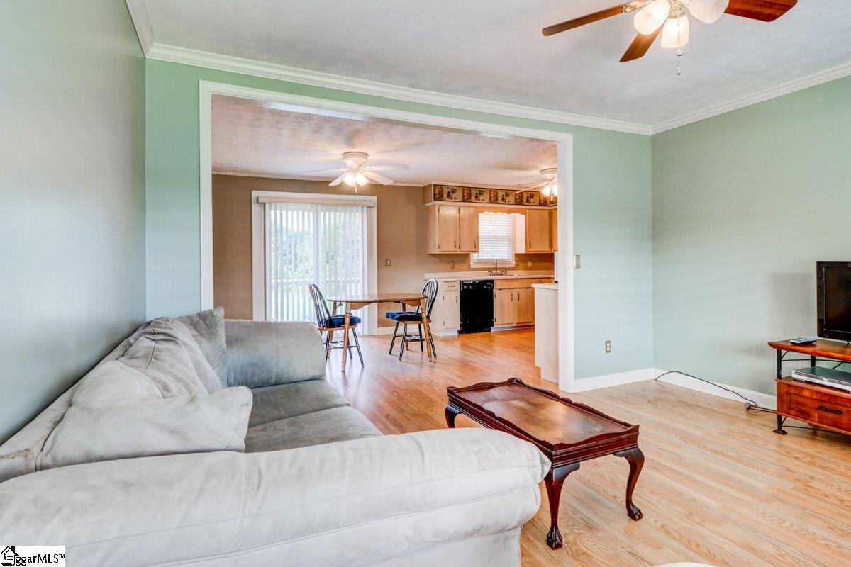 108 Hicks Road Greenville, SC 29605 - Photo 11 of 28 Gallery Image 11