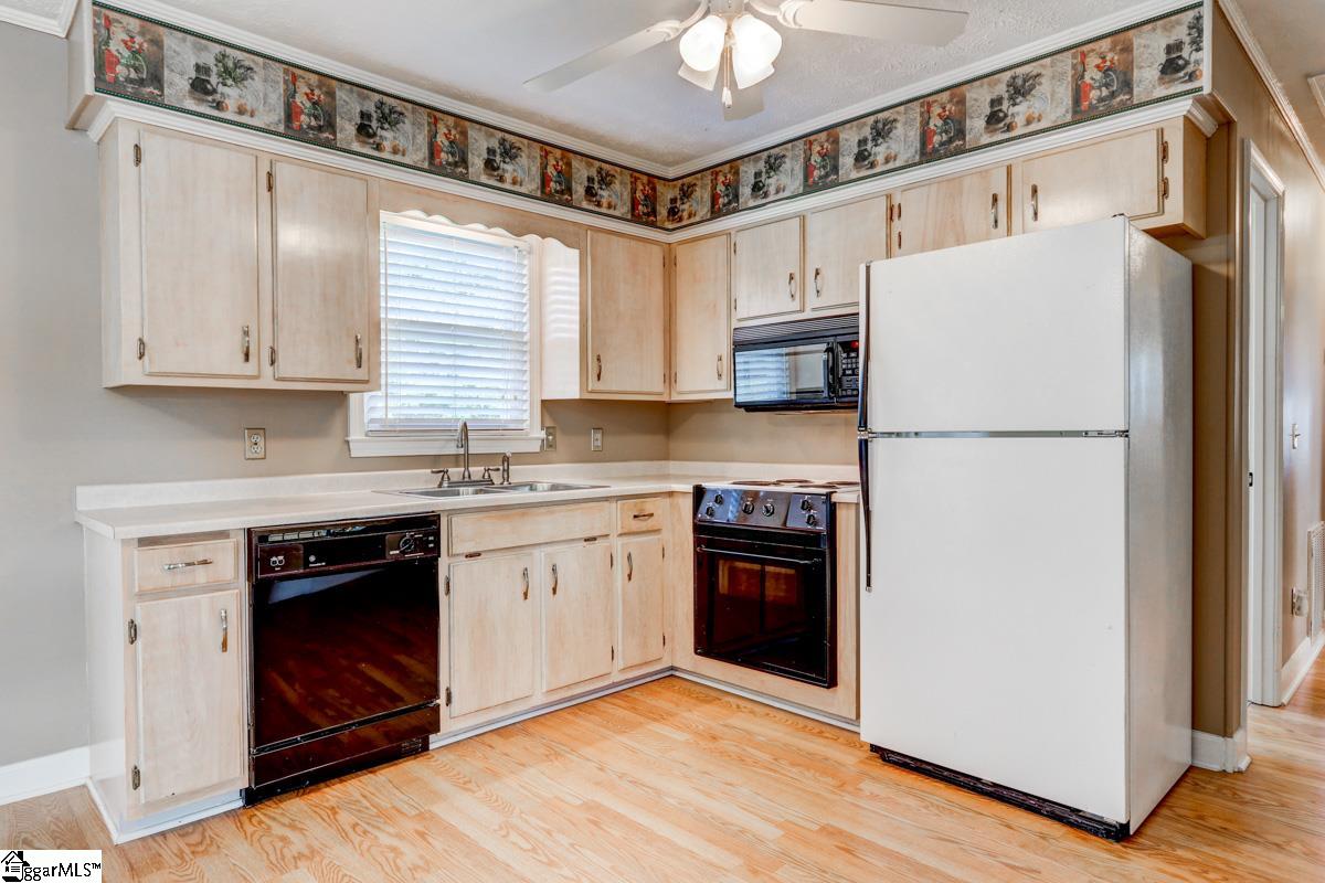 108 Hicks Road Greenville, SC 29605 - Photo 16 of 28 Gallery Image 16