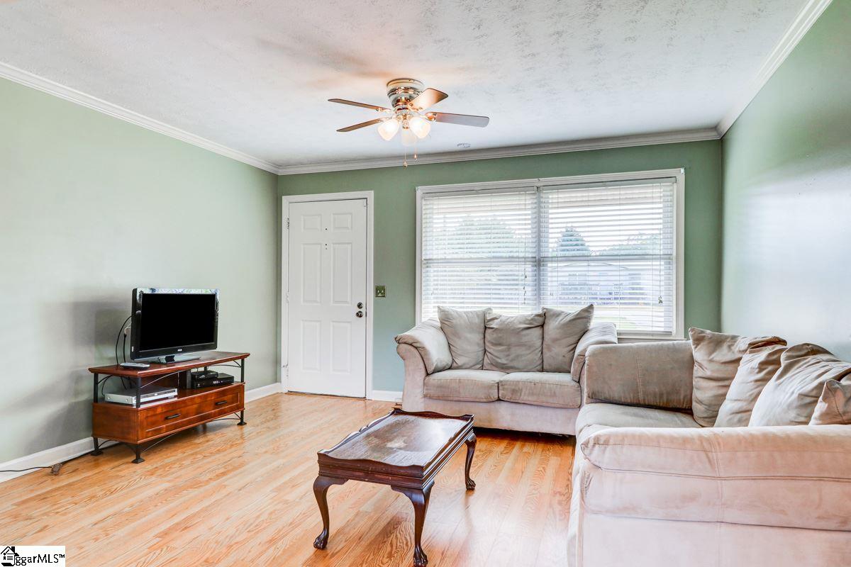 108 Hicks Road Greenville, SC 29605 - Photo 8 of 28 Gallery Image 8
