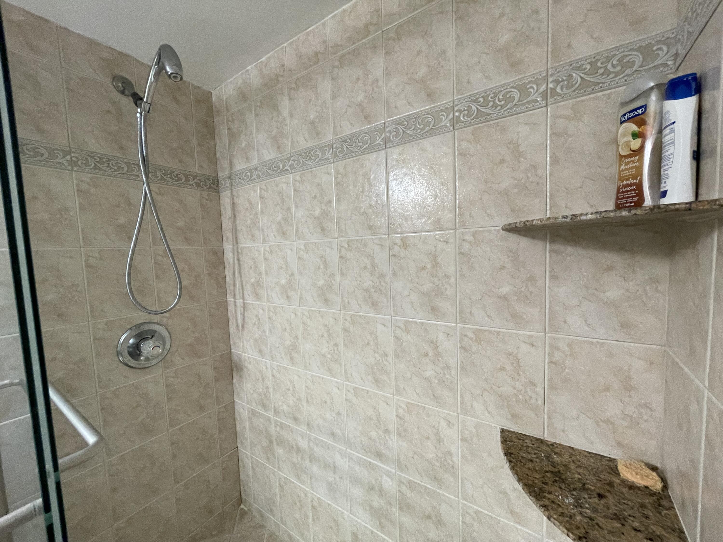 27 Mansfield B Boca Raton, FL 33434 - Photo 17 of 48 IMG_4645