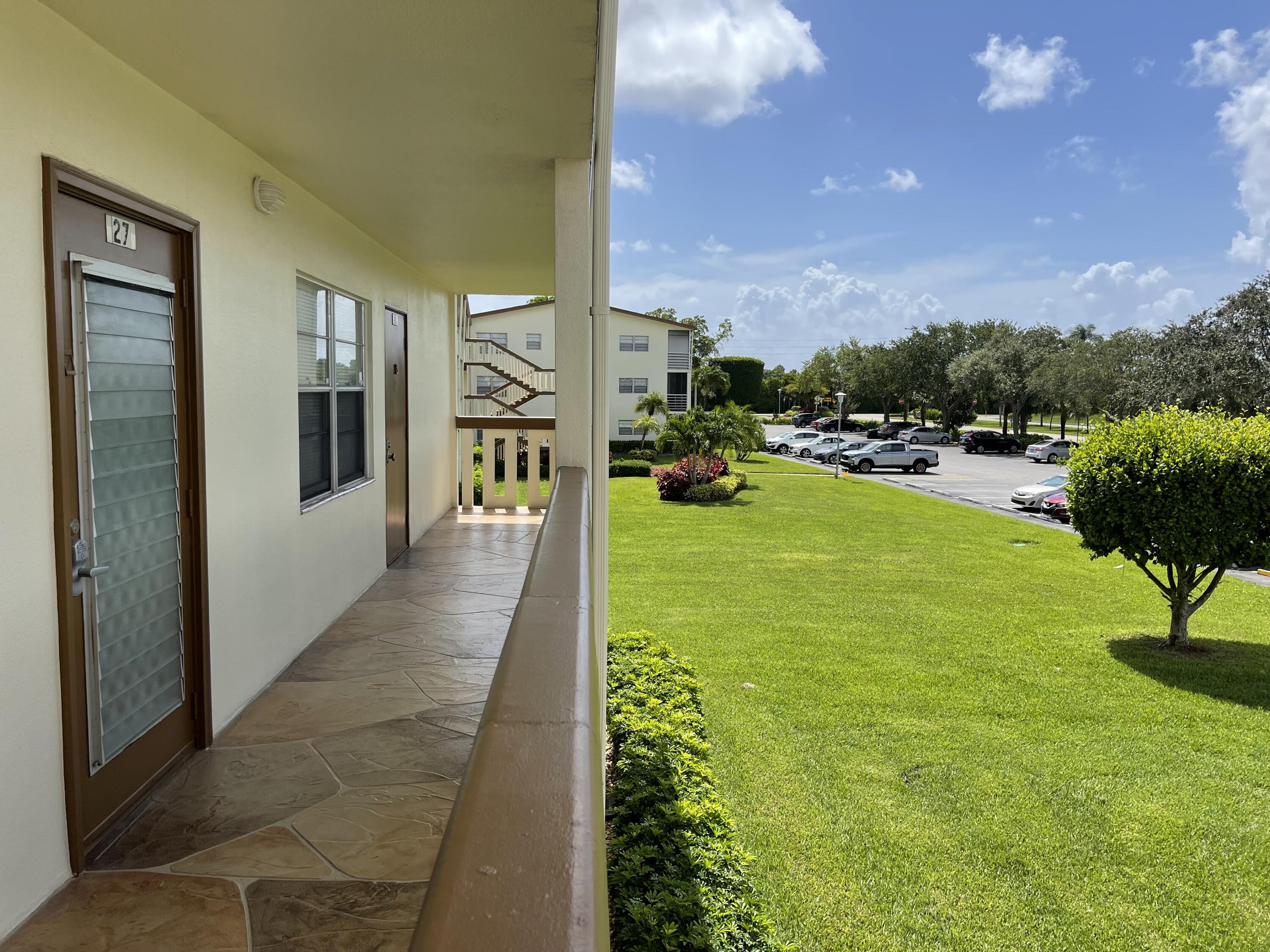 27 Mansfield B Boca Raton, FL 33434 - Photo 36 of 48 IMG_4669