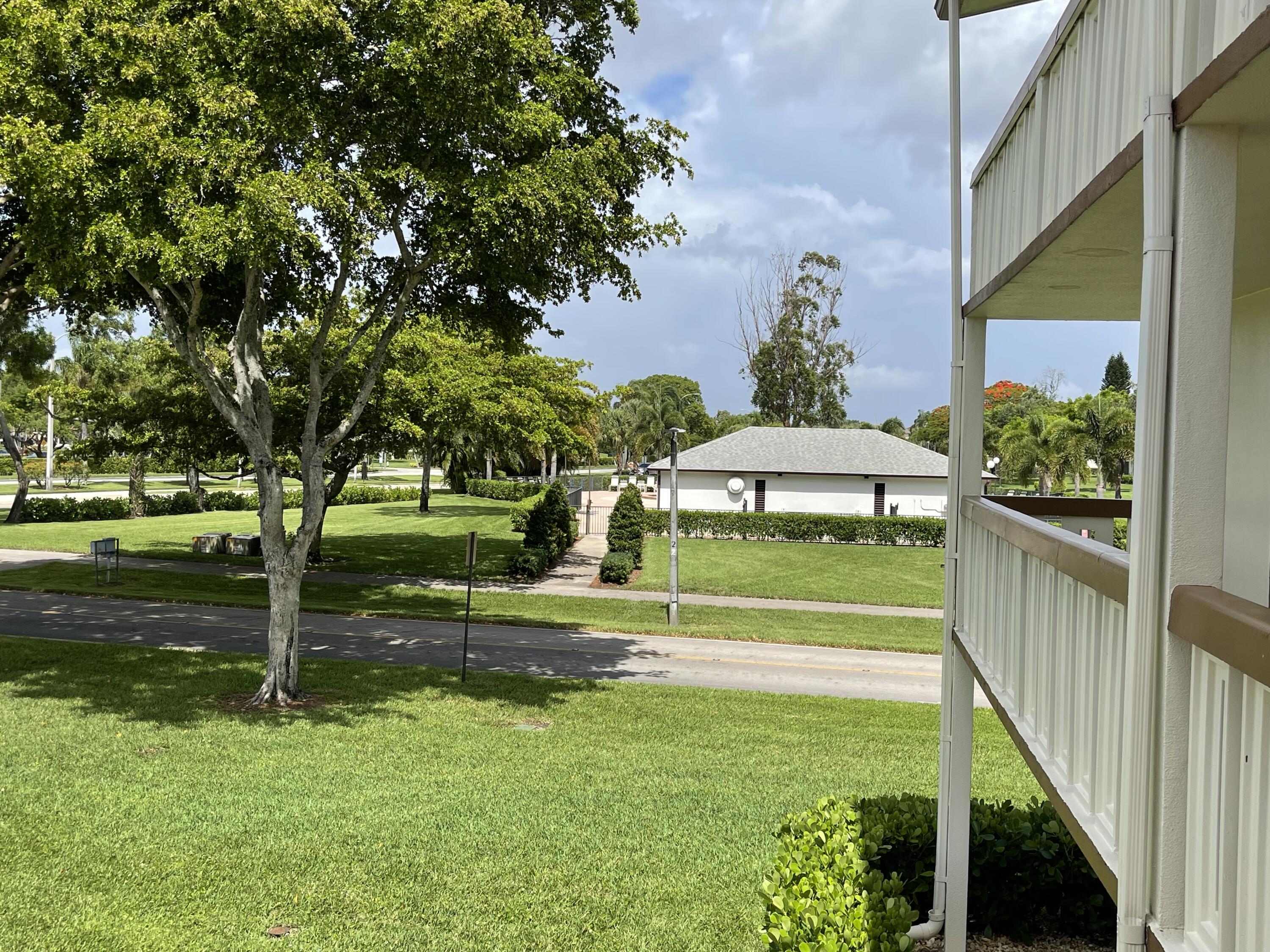 27 Mansfield B Boca Raton, FL 33434 - Photo 43 of 48 IMG_4676