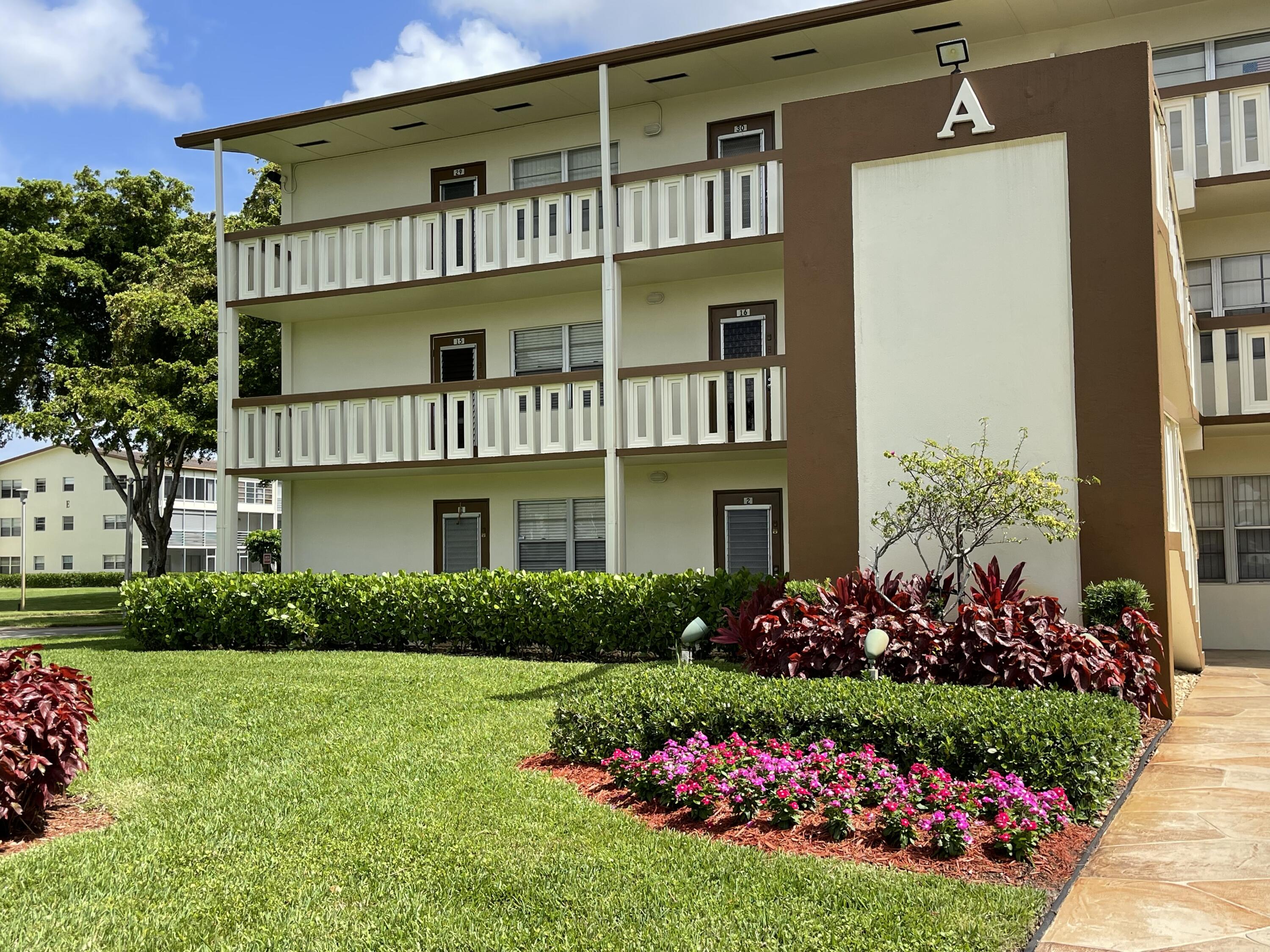 27 Mansfield B Boca Raton, FL 33434 - Photo 44 of 48 IMG_4677