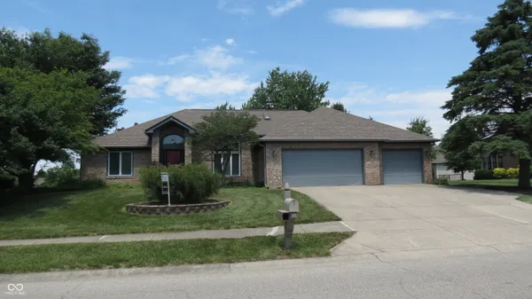 $399,000 | 1136 North Manchester Drive, Greenfield, IN 46140