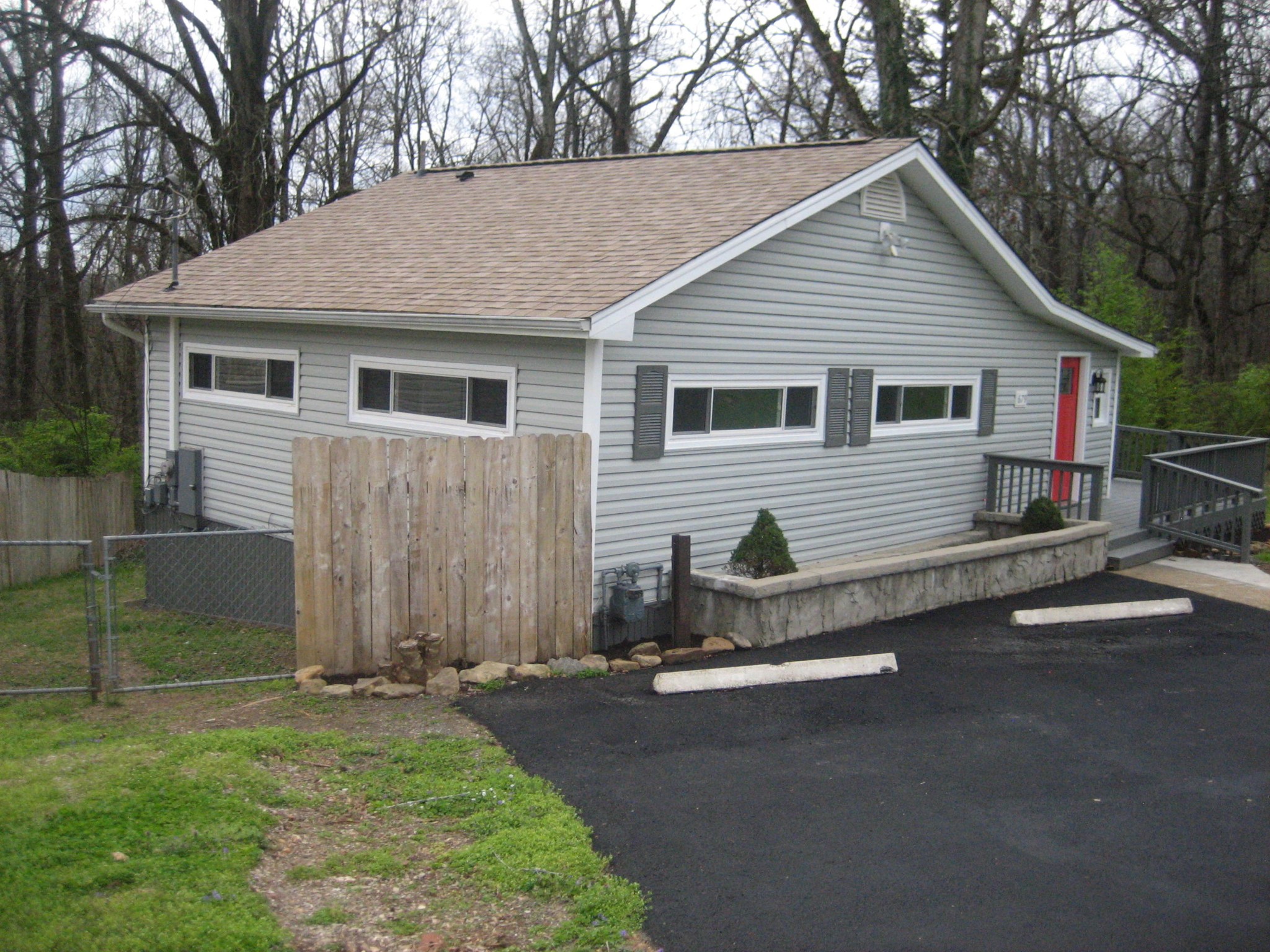 679 West Outer Drive Oak Ridge, TN 37830 - Photo 3 of 24 Gallery Image 3