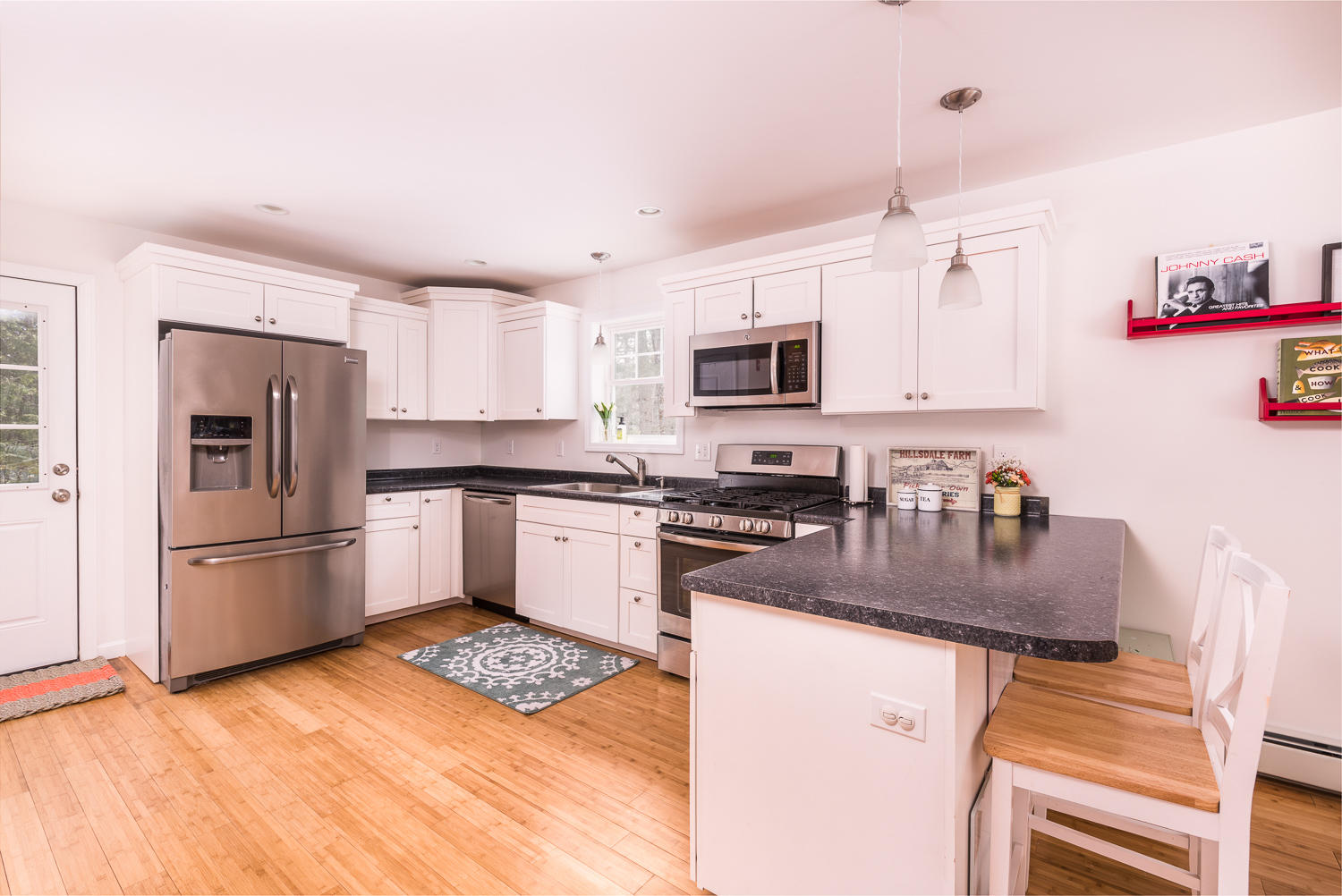13 Blanchard Road Gray, ME 04039 - Photo 3 of 20 Kitchen breakfast bar