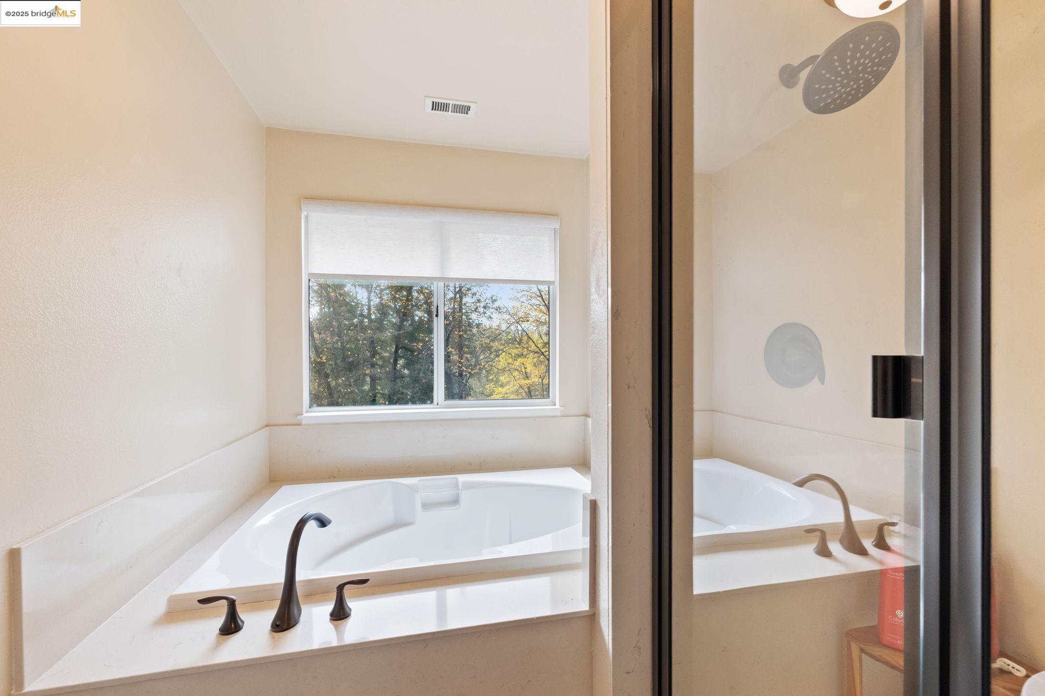 18080 Little Fuller Road Twain Harte, CA 95383 - Photo 18 of 40 Full bathroom featuring a bath