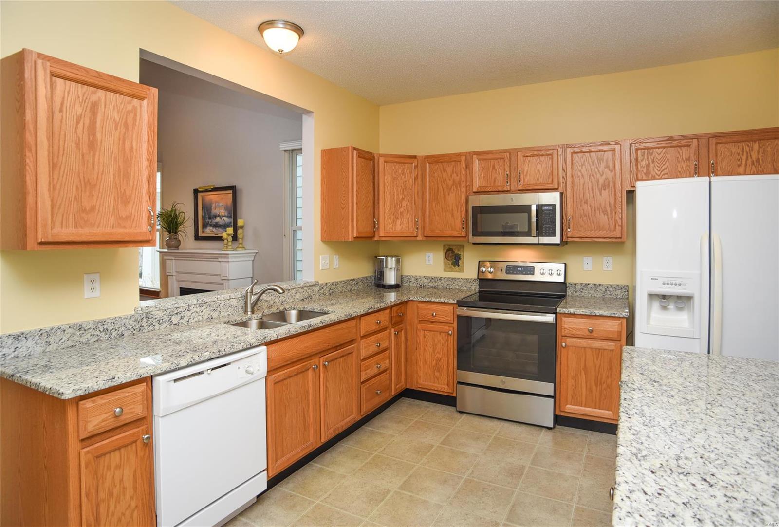 3208 Rue Royale Way St. Charles, MO 63301 - Photo 7 of 31 Gallery Image 7