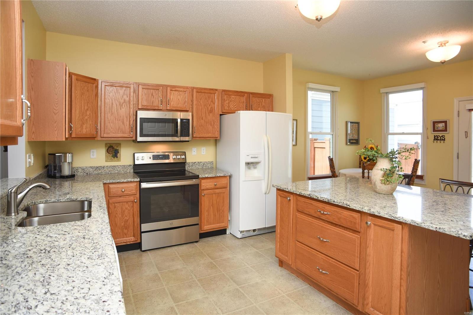 3208 Rue Royale Way St. Charles, MO 63301 - Photo 9 of 31 Gallery Image 9