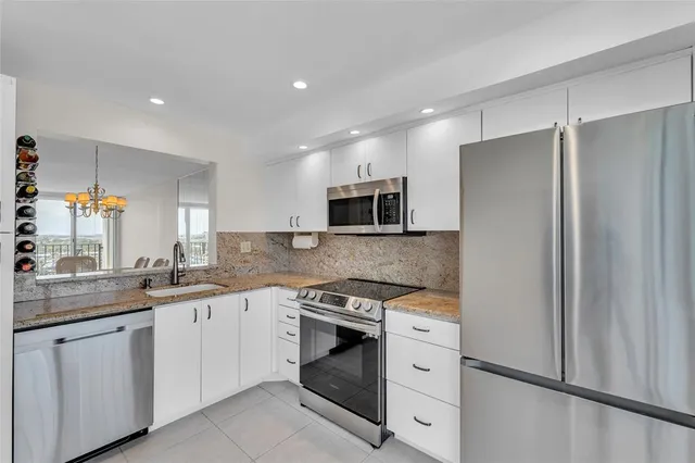 $549,000 | 521 North Riverside Drive, Unit 1004, Pompano Beach, FL 33062