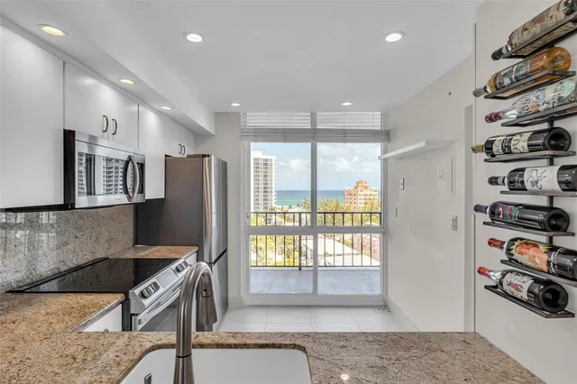 $549,000 | 521 North Riverside Drive, Unit 1004, Pompano Beach, FL 33062