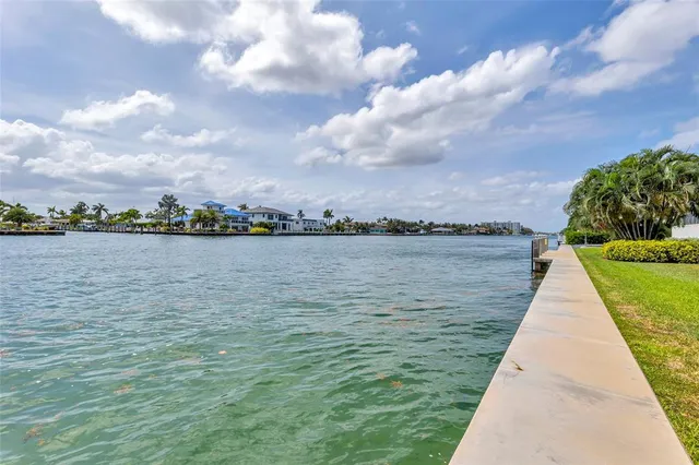 $549,000 | 521 North Riverside Drive, Unit 1004, Pompano Beach, FL 33062
