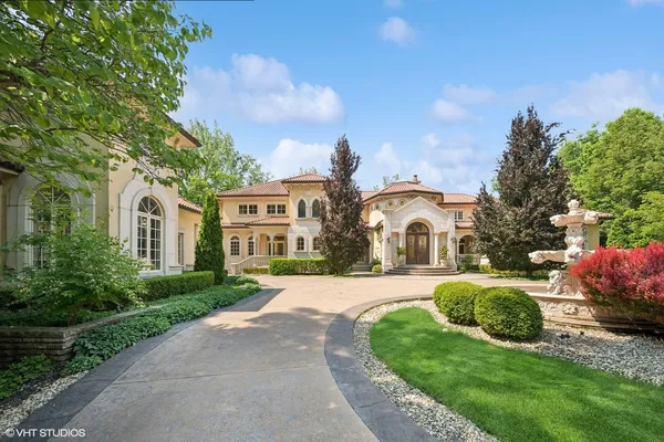 $3,495,000 | 1031 Barrys Court, Lake Forest, IL 60045