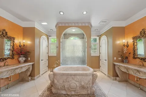 $3,495,000 | 1031 Barrys Court, Lake Forest, IL 60045