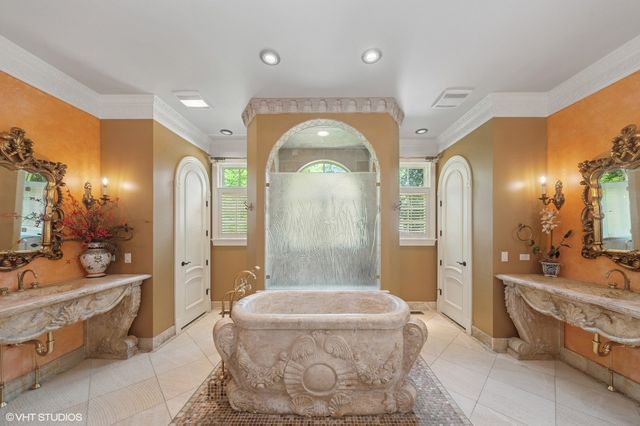 $3,495,000 | 1031 Barrys Court, Lake Forest, IL 60045