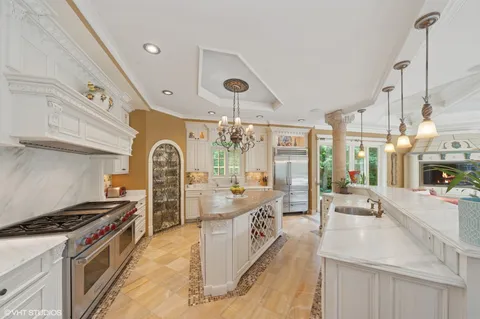 $3,495,000 | 1031 Barrys Court, Lake Forest, IL 60045