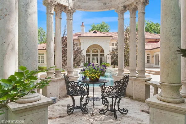 $3,495,000 | 1031 Barrys Court, Lake Forest, IL 60045