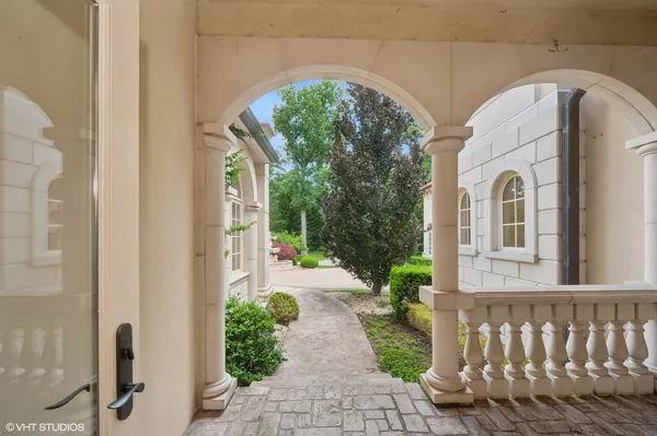 $3,495,000 | 1031 Barrys Court, Lake Forest, IL 60045