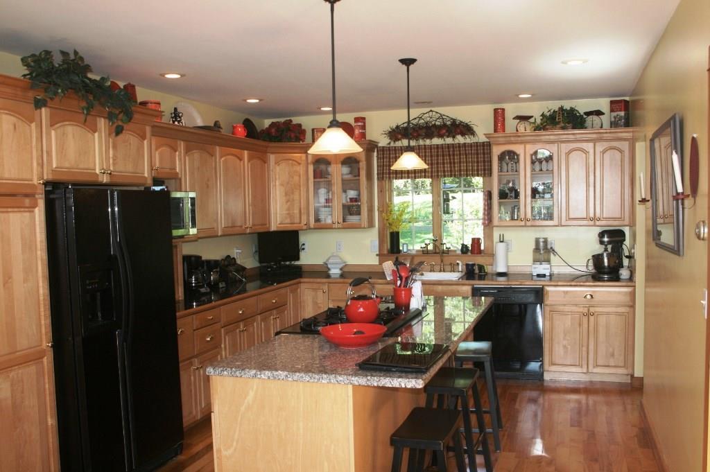 33 Bridge Road Brooksville, ME 04617 - Photo 10 of 35 Attractive kitchen with island and...