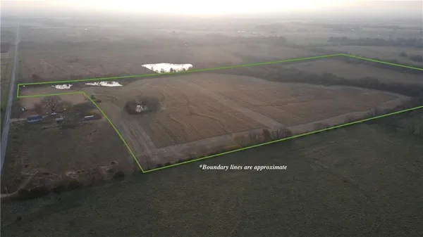 $546,000 | 710 Southeast State Hwy Pp, Leeton, MO 64761