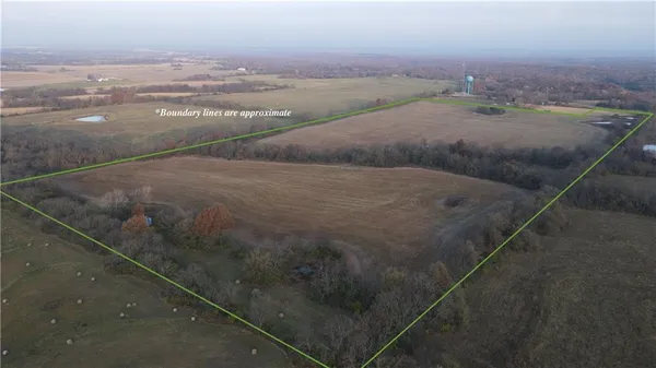 $546,000 | 710 Southeast State Hwy Pp, Leeton, MO 64761