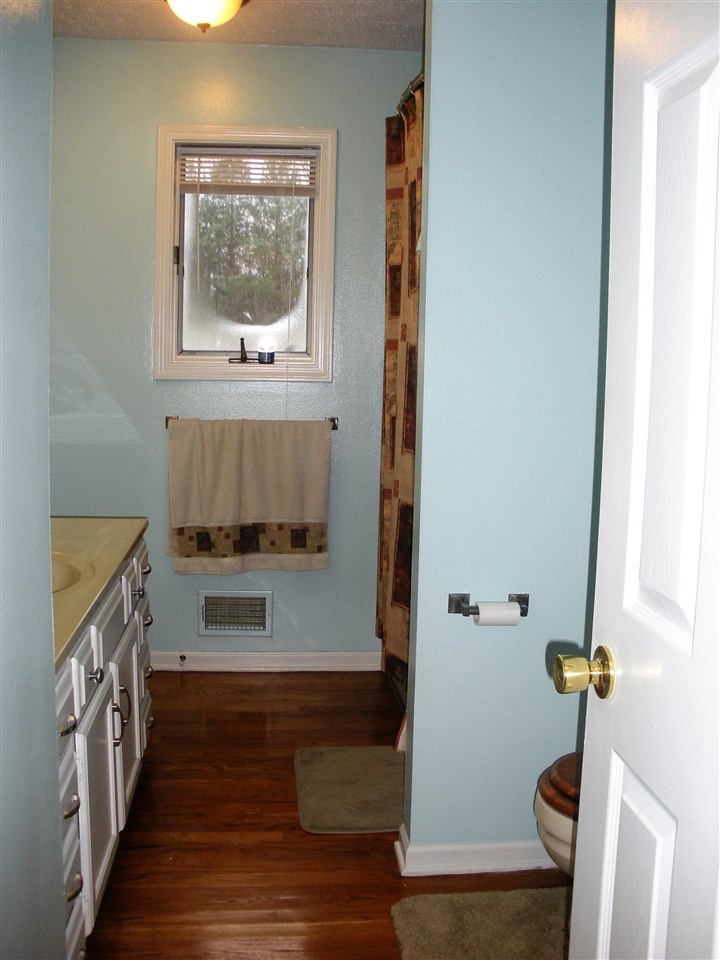 10237 West Stanley Road Flushing, MI 48433 - Photo 13 of 26 Gallery Image 13