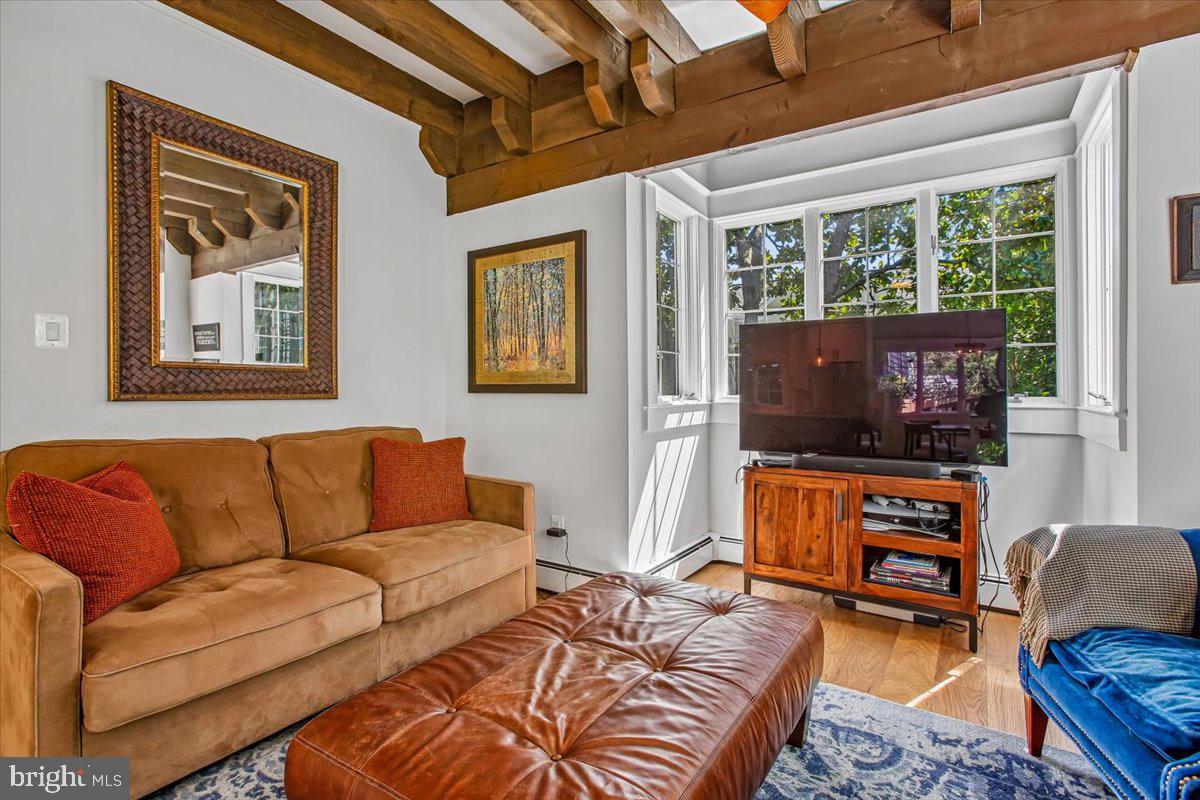 1909 Belfield Road Alexandria, VA 22307 - Photo 22 of 69 Cozy living space with natural light.