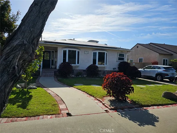 $3,800 | 3180 Easy Avenue, Long Beach, CA 90810