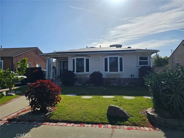 $3,800 | 3180 Easy Avenue, Long Beach, CA 90810