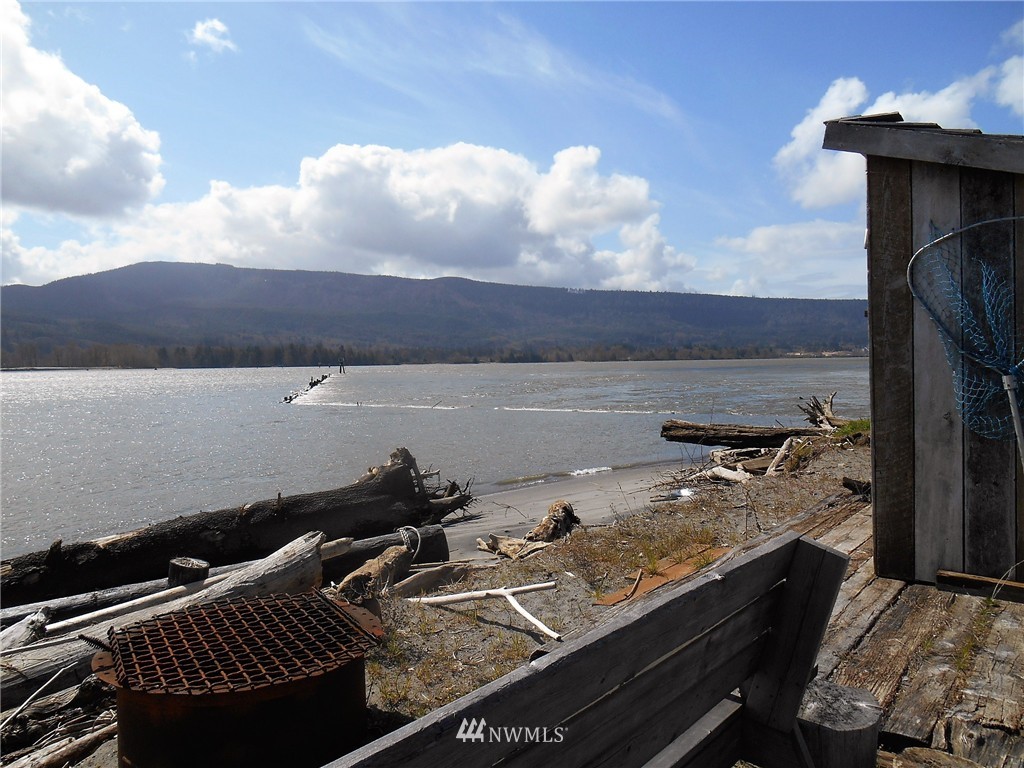 84 East Sunny Sands Road Cathlamet, WA 98612 - Photo 11 of 13 Gallery Image 11