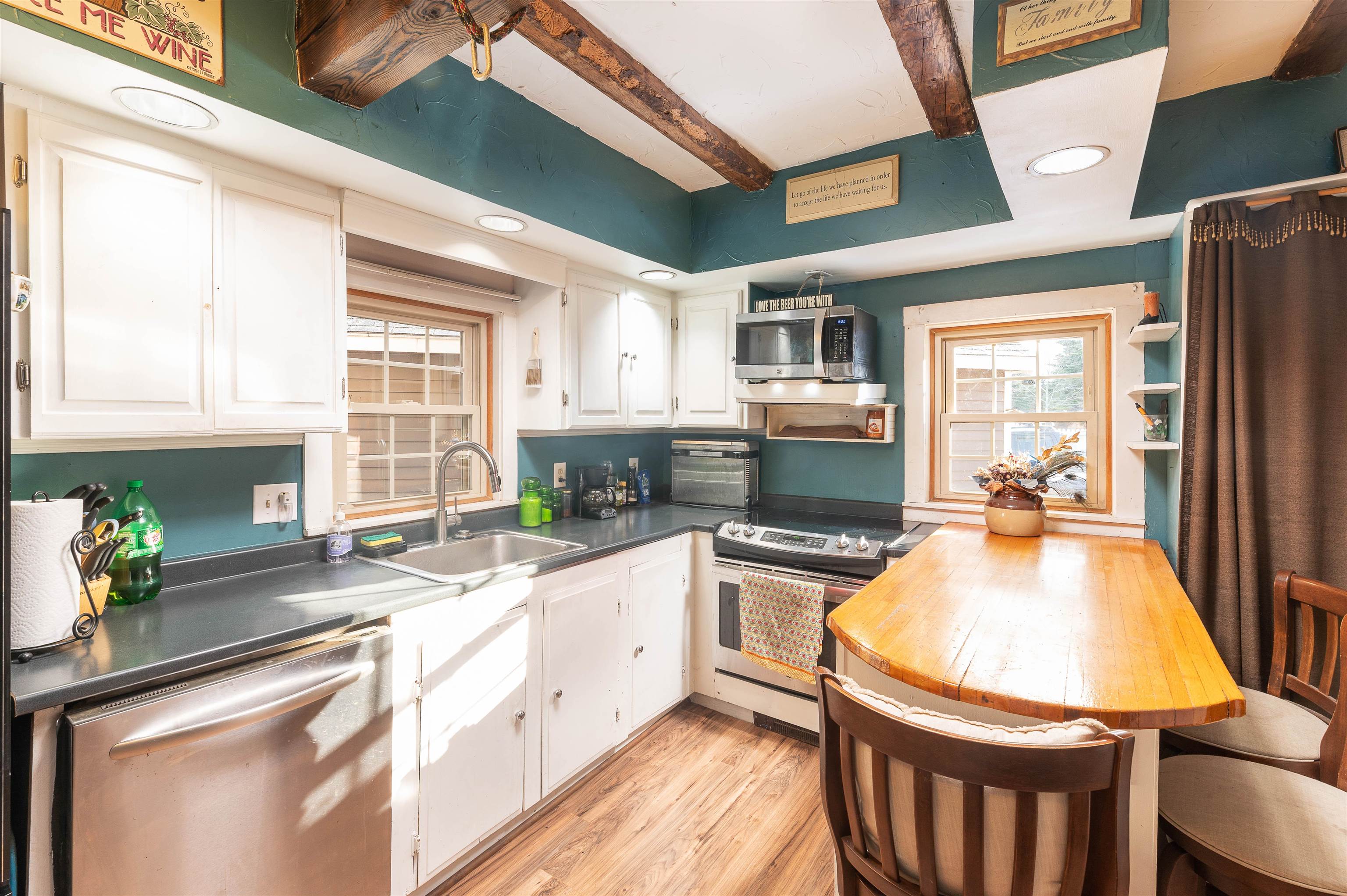 39 Mill Street Conway, NH 03813 - Photo 2 of 25 Gallery Image 2
