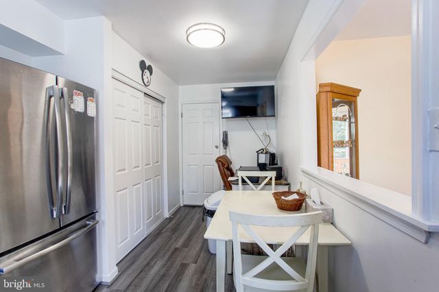 $305,000 | 1747 West Chester Pike, Unit 40, Havertown, PA 19083