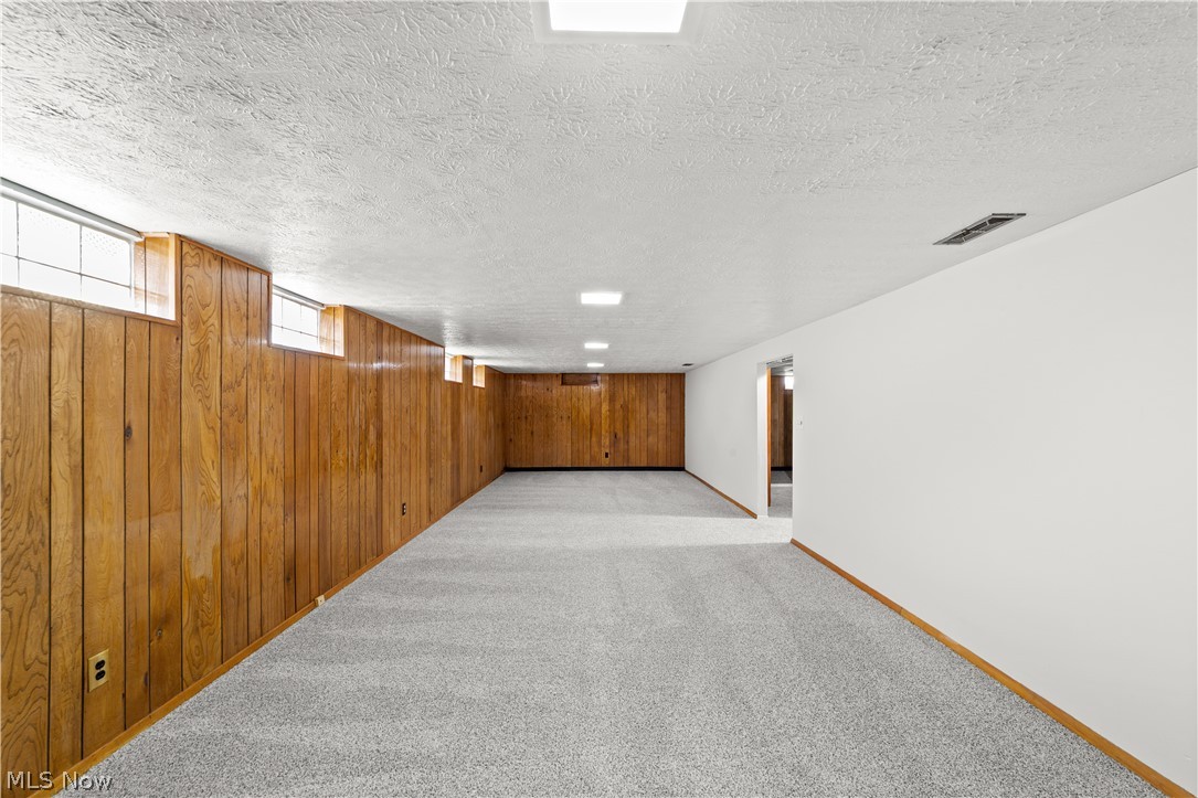 11412 Hempstead Road Cleveland, OH 44125 - Photo 26 of 33 Gallery Image 26