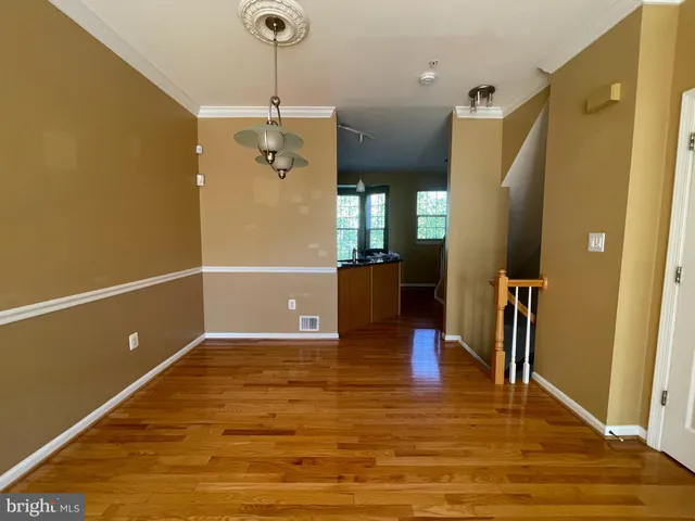 $2,900 | 5862 Summers Grove Road, Alexandria, VA 22304