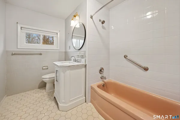 $485,000 | 104 Laurel Terrace, Cheshire, CT 06410