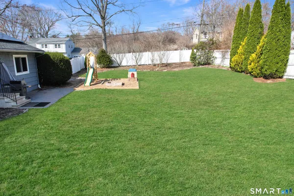 $485,000 | 104 Laurel Terrace, Cheshire, CT 06410