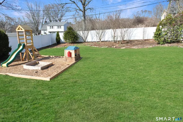 $485,000 | 104 Laurel Terrace, Cheshire, CT 06410