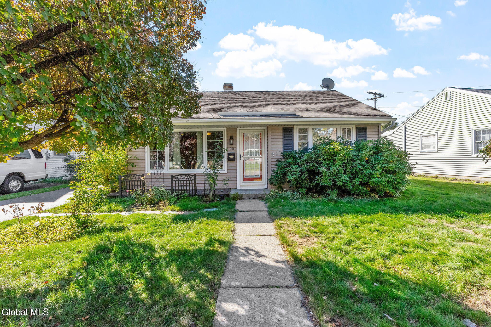 20 Arthur Drive Albany, NY 12208 - Photo 1 of 32 1