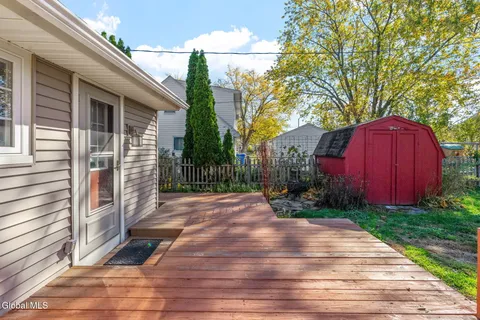 $165,000 | 20 Arthur Drive, Albany, NY 12208