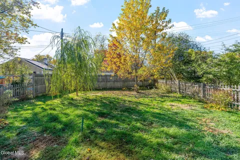 $165,000 | 20 Arthur Drive, Albany, NY 12208