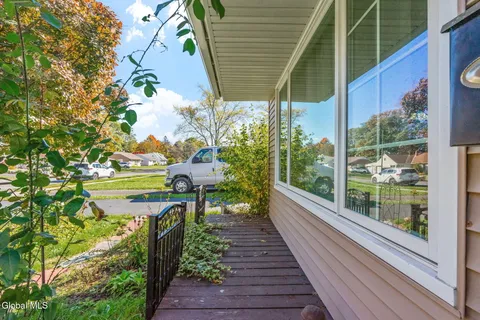 $165,000 | 20 Arthur Drive, Albany, NY 12208